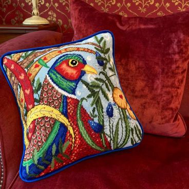 TLH2 Pheasant Tapestry Lifestyle